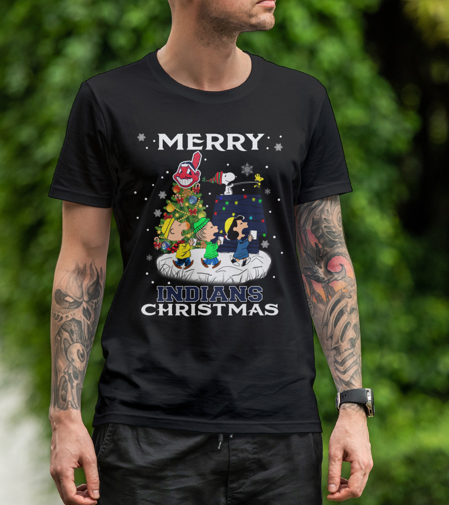 Merry Cleveland Indians Christmas Snoopy And Peanuts Cartoons Holiday T-Shirt