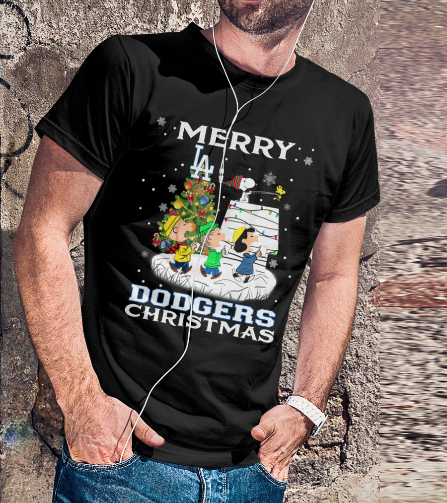 Merry Los Angeles Dodgers Christmas With Snoopy And Peanuts Holiday Scene T-Shirt