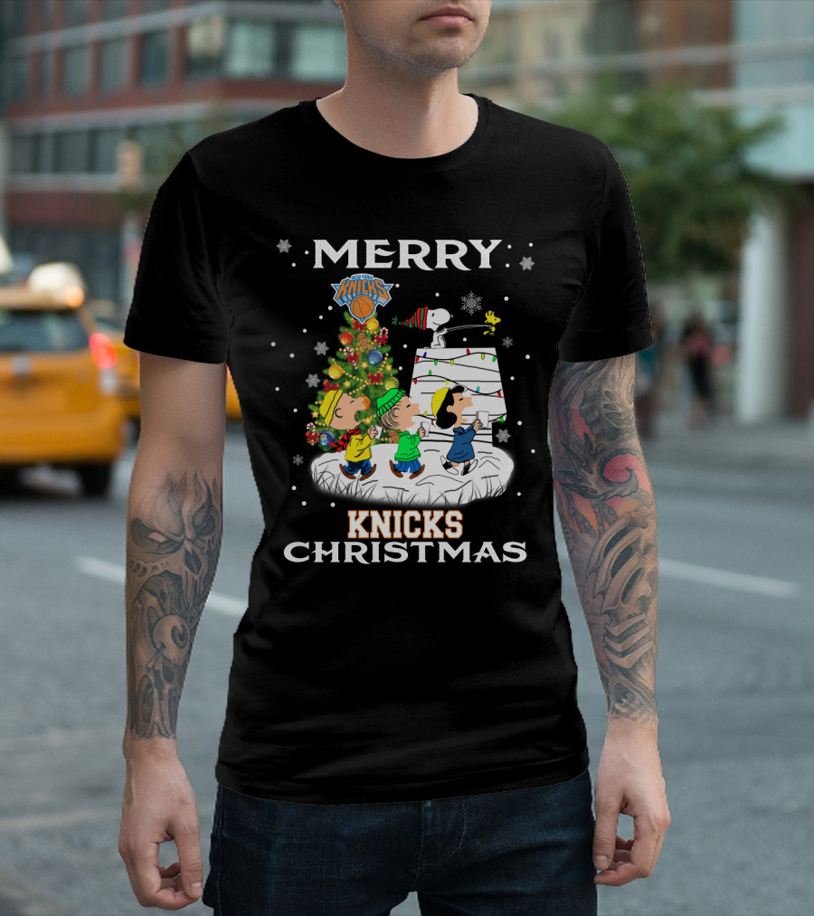 Merry Knicks Christmas New York Snoopy Fans T-Shirt