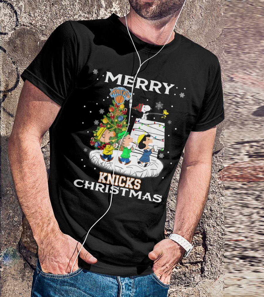Merry Knicks Christmas New York Snoopy Fans T-Shirt