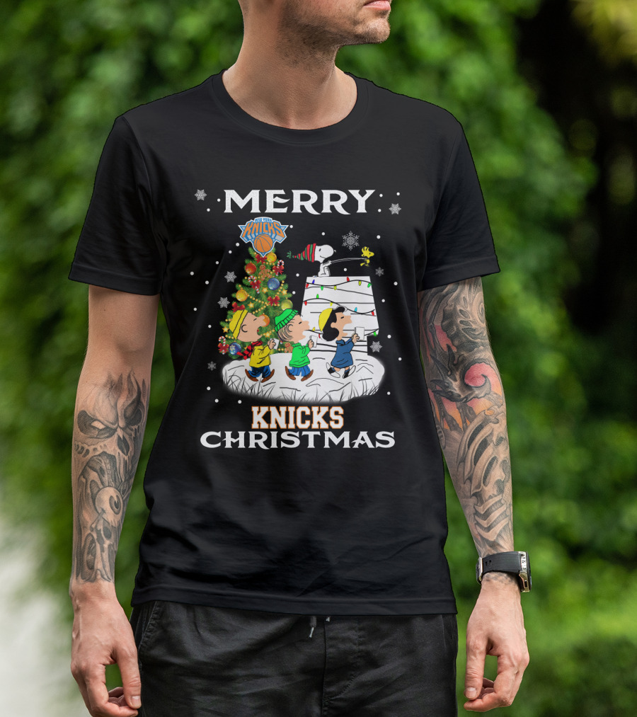 Merry Knicks Christmas New York Snoopy Fans T-Shirt