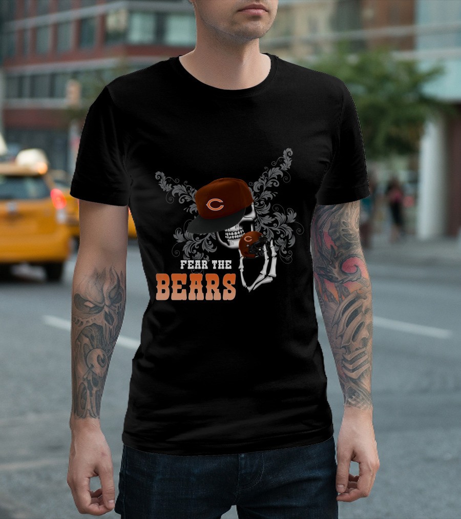 Fear The Bears Chicago Football Skull Helmet T-Shirt