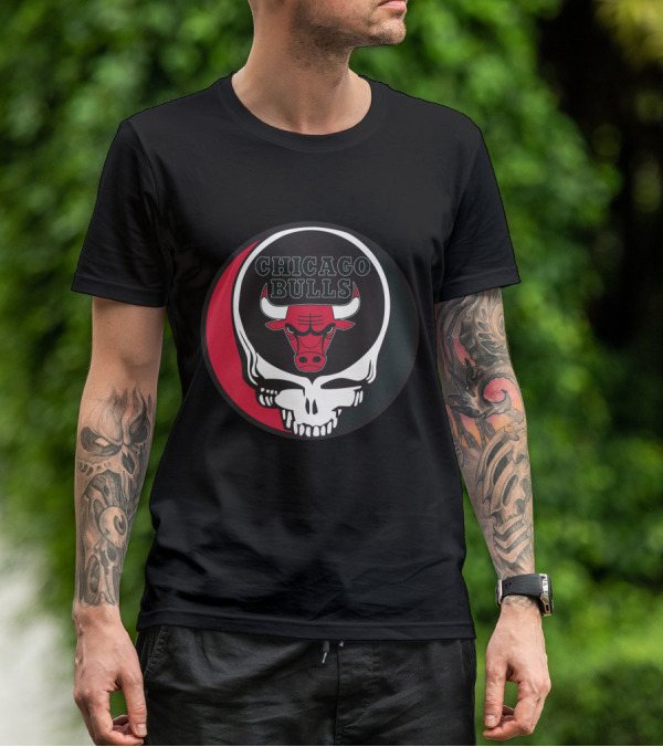 Grateful Dead Skull With Chicago Bulls T-Shirt