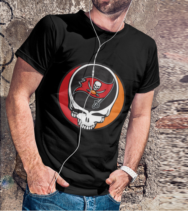 Grateful Dead Skull With Tampa Bay Buccaneers Flag T-Shirt