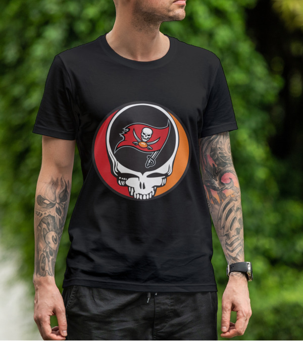 Grateful Dead Skull With Tampa Bay Buccaneers Flag T-Shirt
