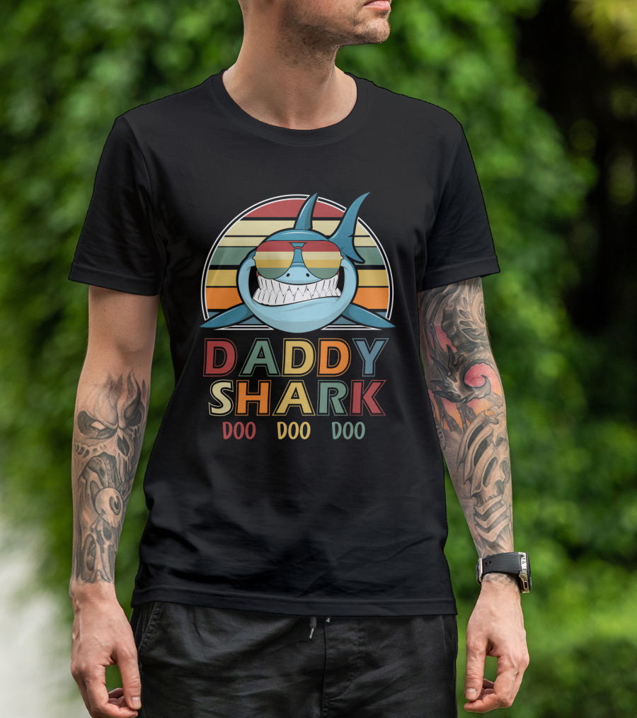 Daddy Shark Retro Vintage Doo Doo Doo Sunglasses Rainbow Stripes T-Shirt