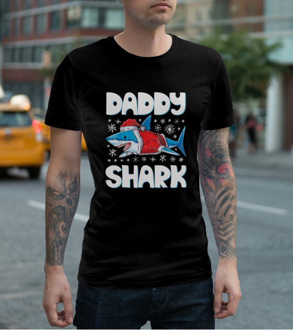 Daddy Shark Santa Hat Snowflakes Christmas T-Shirt