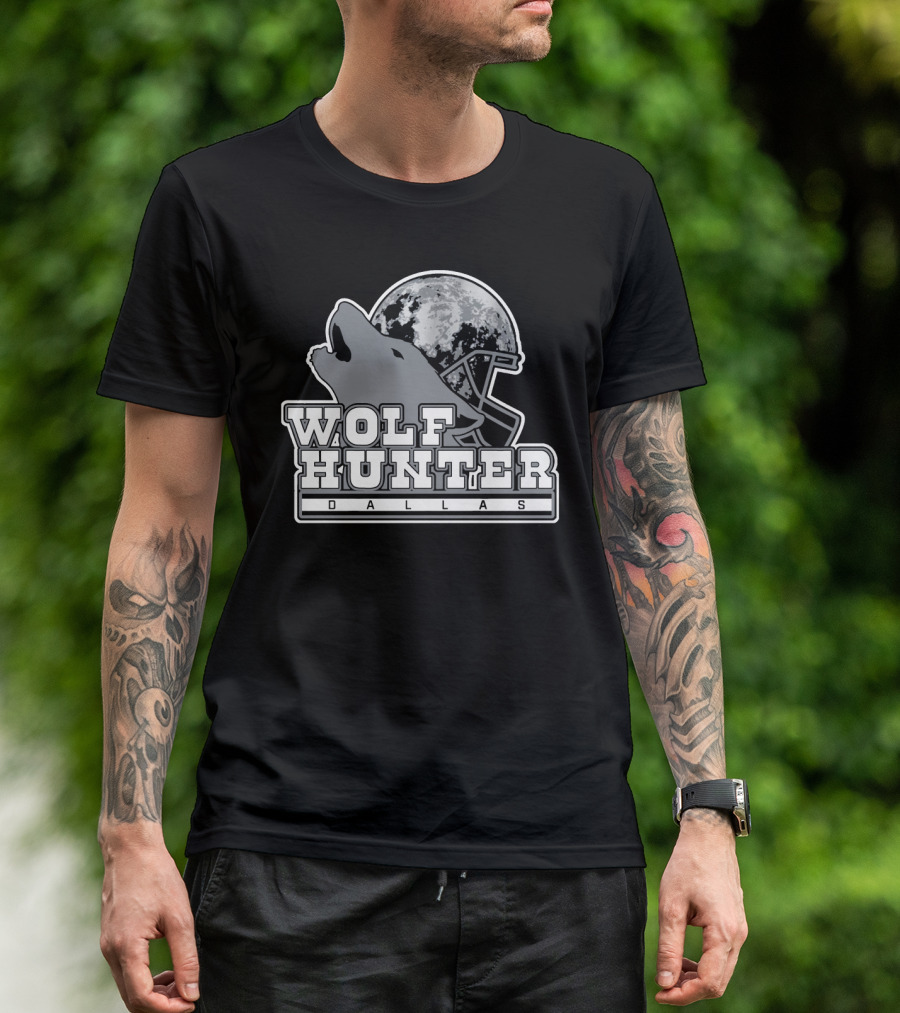 Dallas Wolf Hunter Full Moon Football Howl T-Shirt