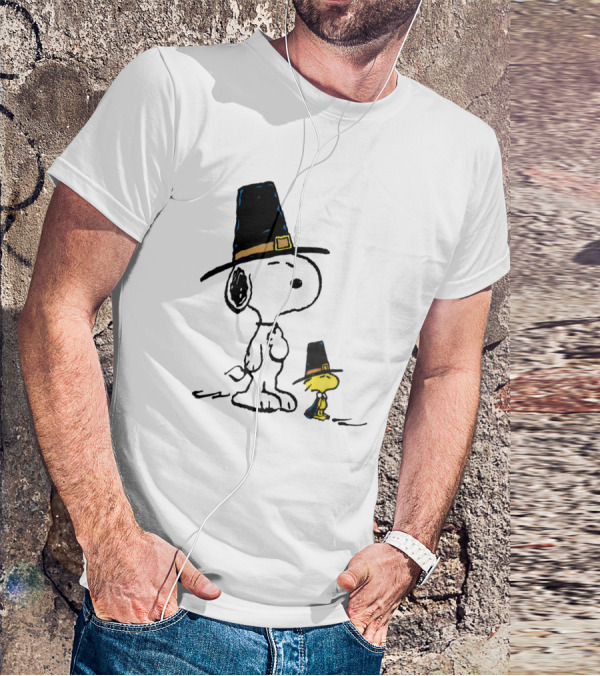 Peanuts Funny Snoopy Woodstock Thanksgiving Pilgrim Hat T-Shirt