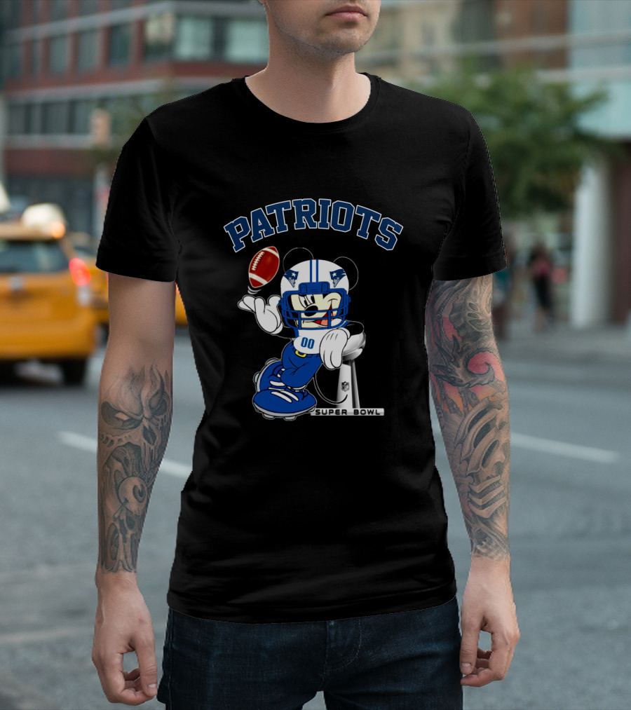 Patriots Mickey Nfl Super Bowl Football T-Shirt