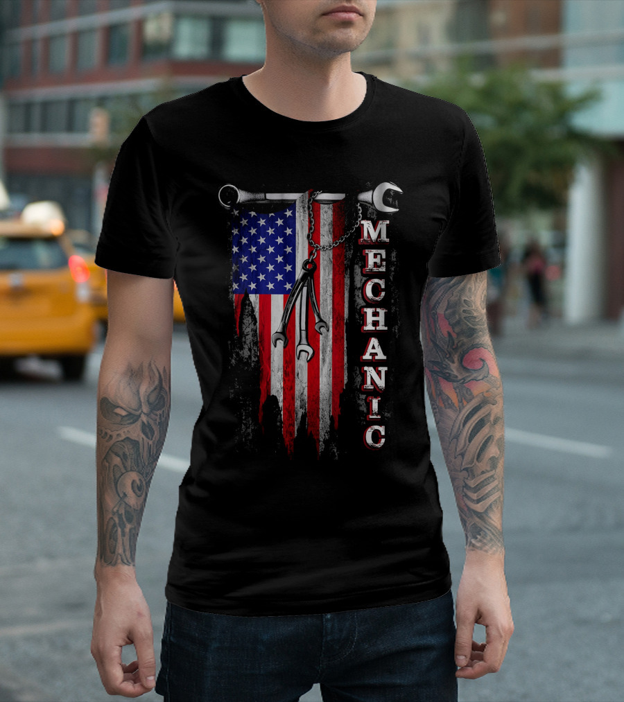 Mechanic American Flag Wrenches Chains USA T-Shirt