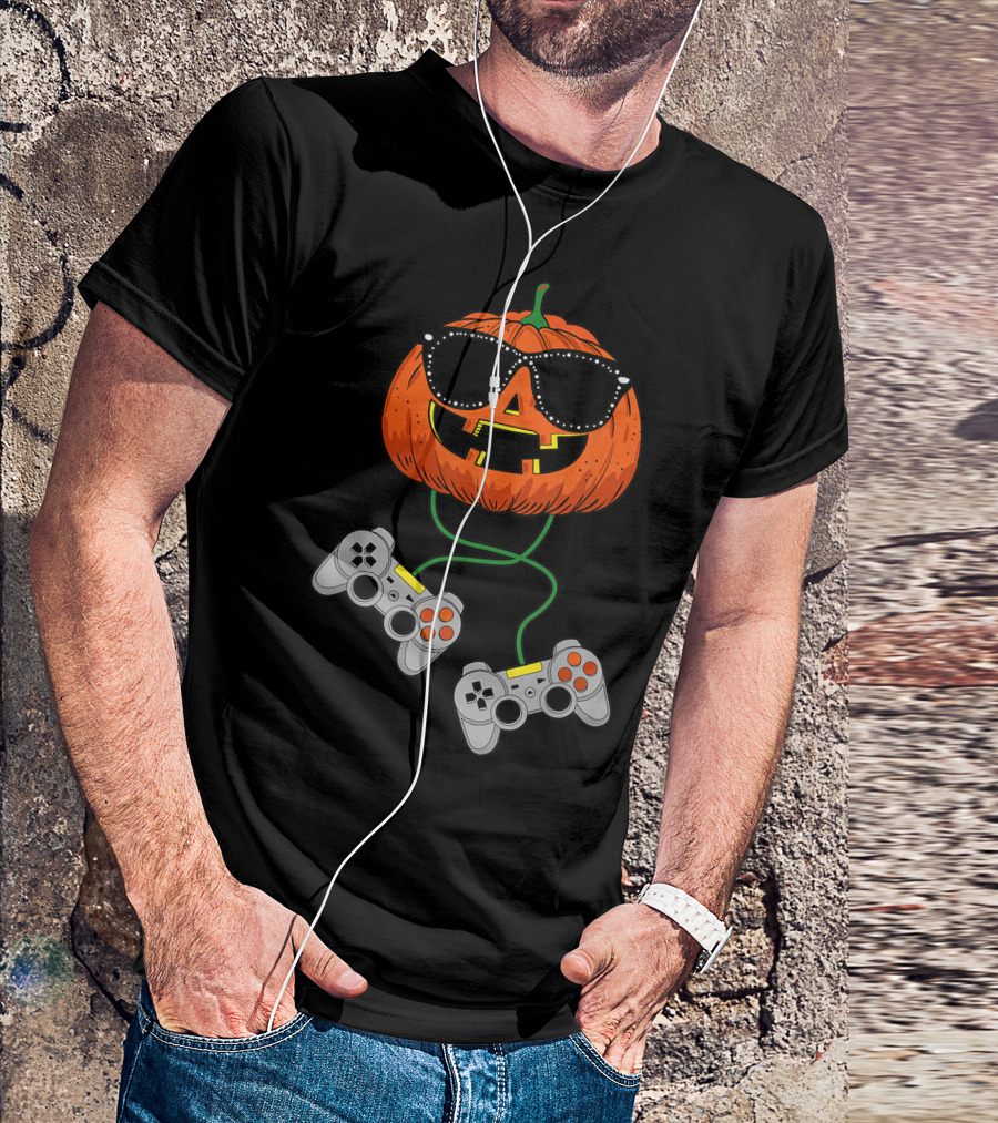 Halloween Jack O Lantern Gamer With Sunglasses And Game Controllers T-Shirt