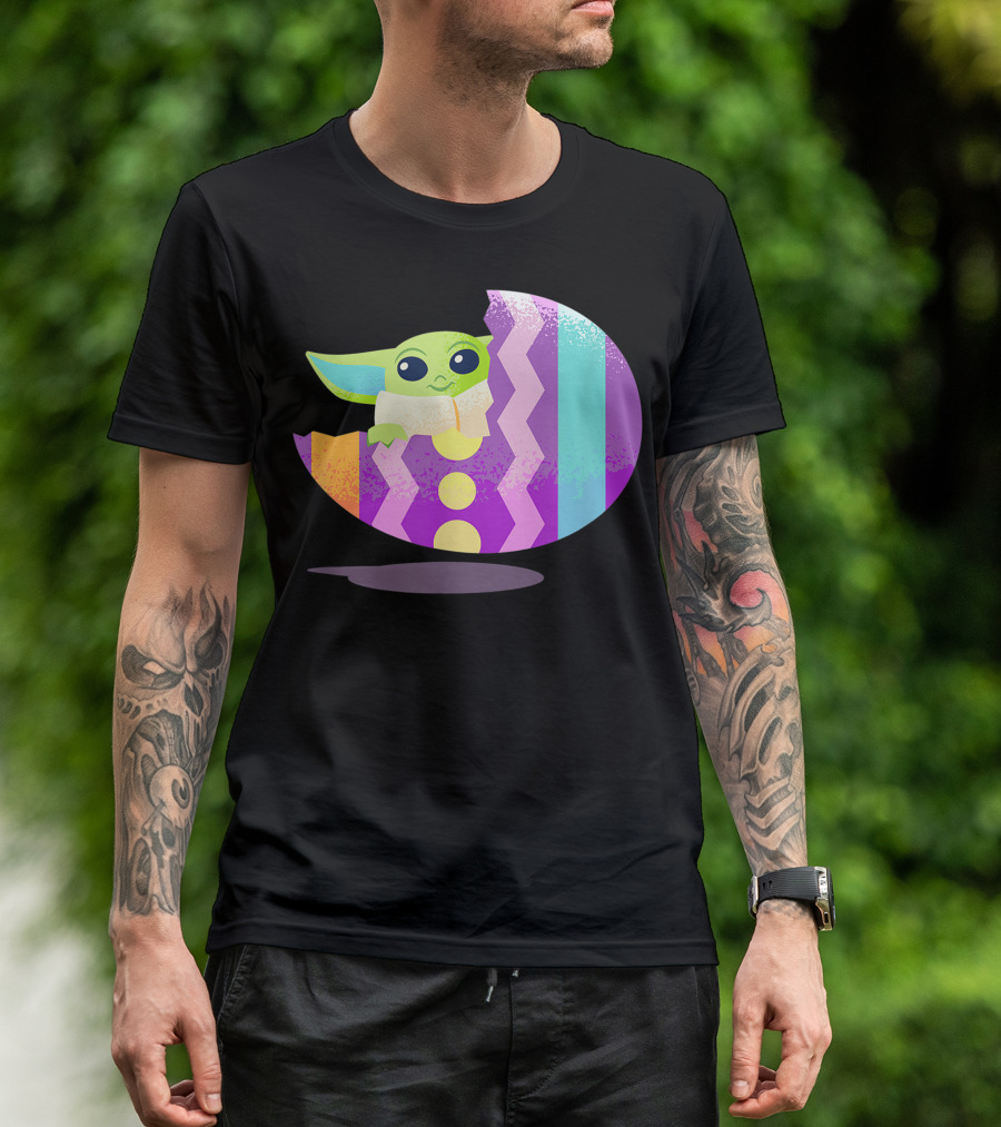 Mandalorian The Child Baby Yoda Pastel Zigzag Easter Egg T-Shirt