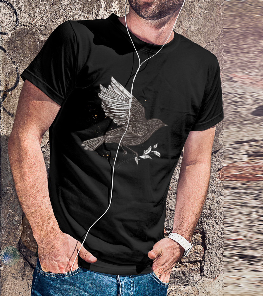 Blackbird Outline Detailed Bird T-Shirt