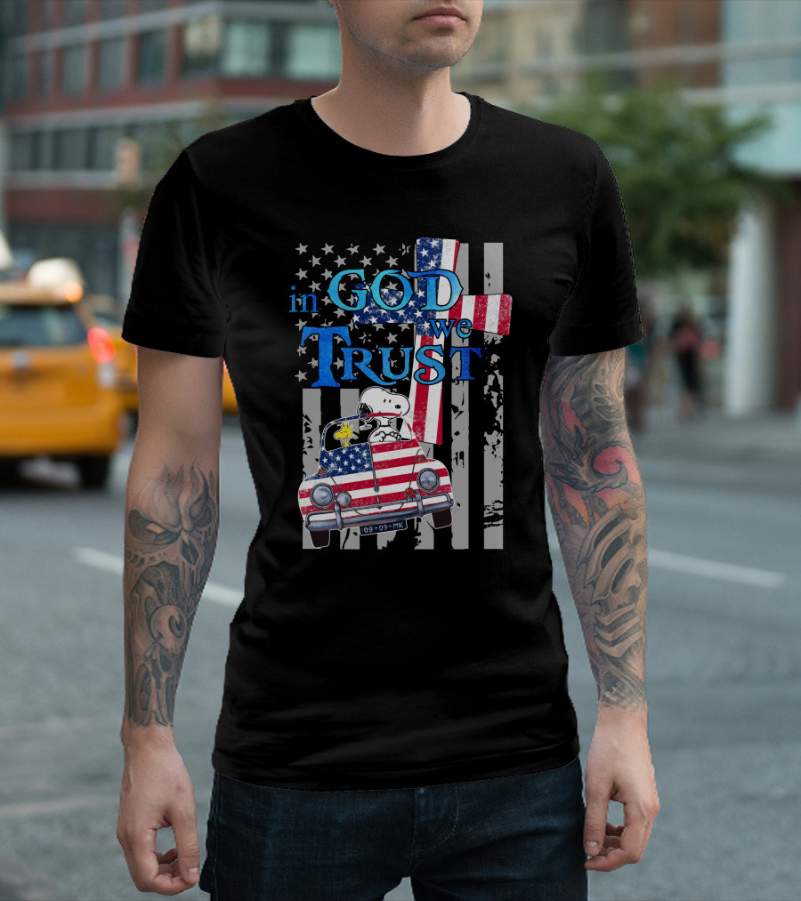 In God We Trust Snoopy Woodstock American Flag Car Patriot T-Shirt