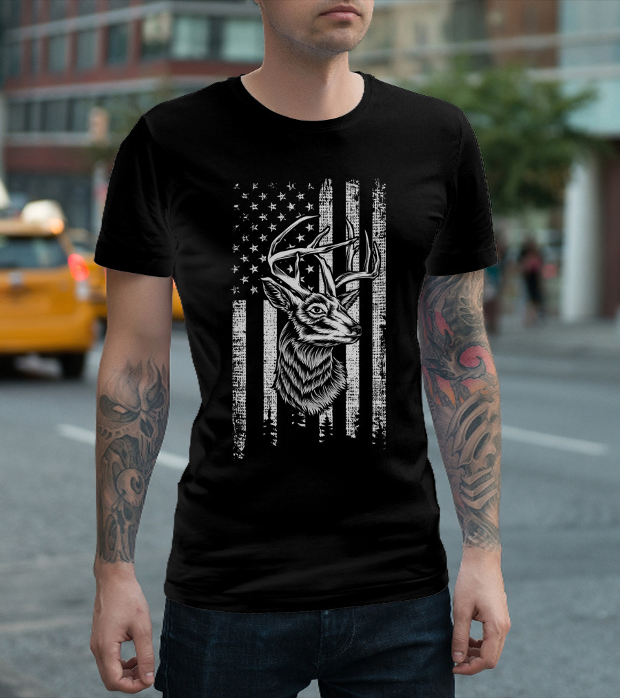 Deer Hunting Hunter Deer Head Antler with American Flag Background T-Shirt