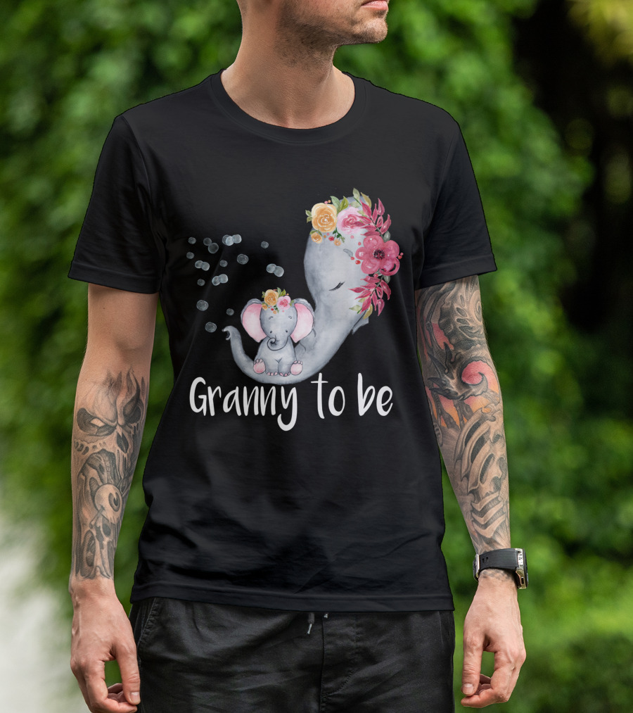 Granny To Be Elephant Baby Shower Floral For Girl T-Shirt