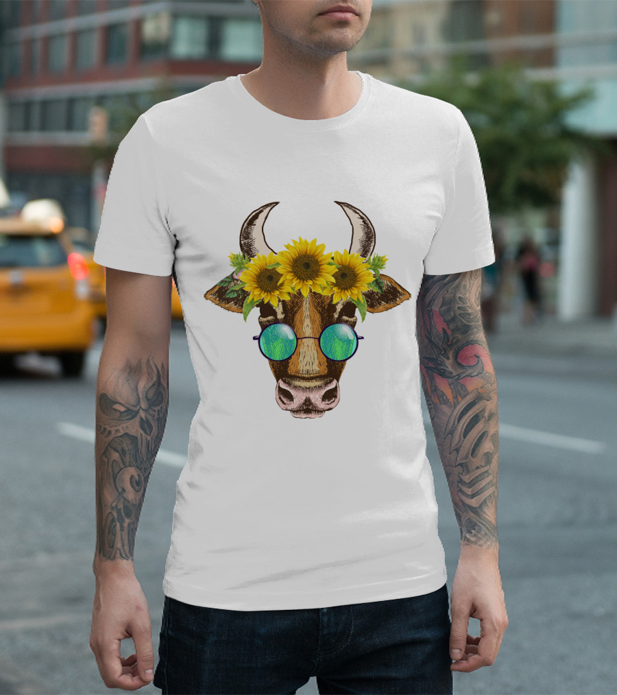 Cute Cow With Sunflower And Sunglasses Headpiece T-Shirt