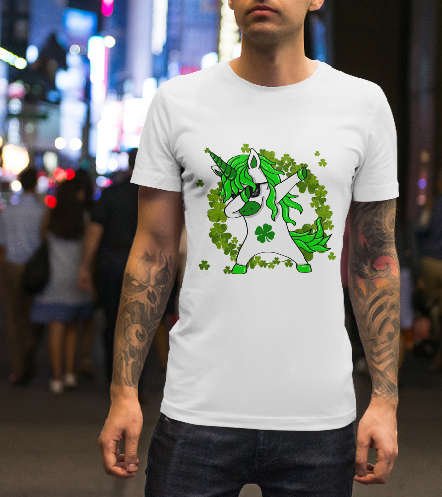 St. Patrick's Day Clover Unicorn Dabbing With Shamrock Mane Surrounded By Green Clovers T-Shirt
