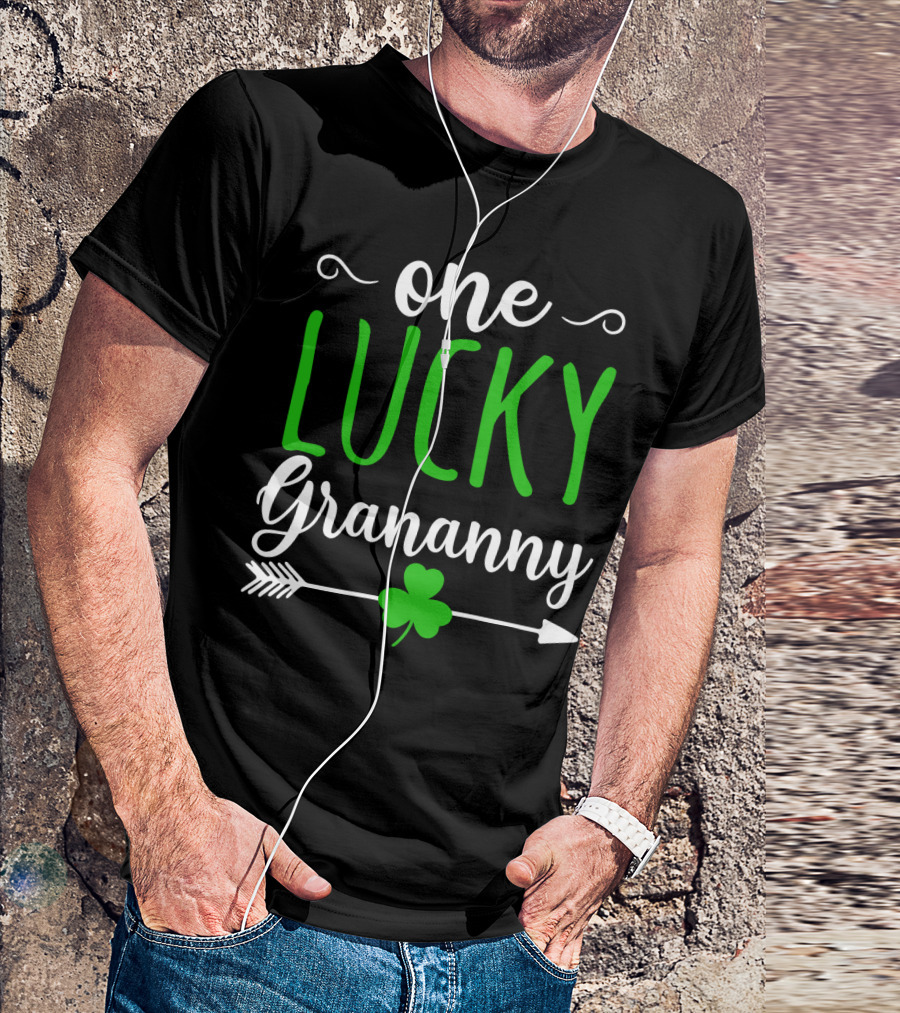 One Lucky Grananny Shamrock Arrow T-Shirt