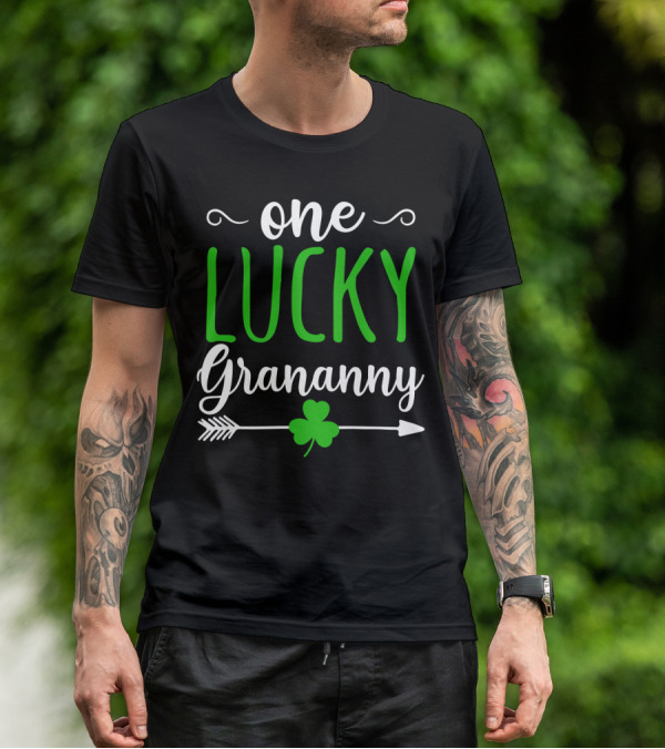 One Lucky Grananny Shamrock Arrow T-Shirt