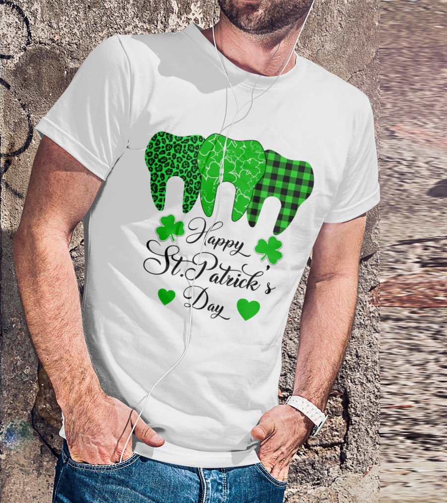 Happy St Patrick's Day Funny Dentist Clover Tooth T-Shirt