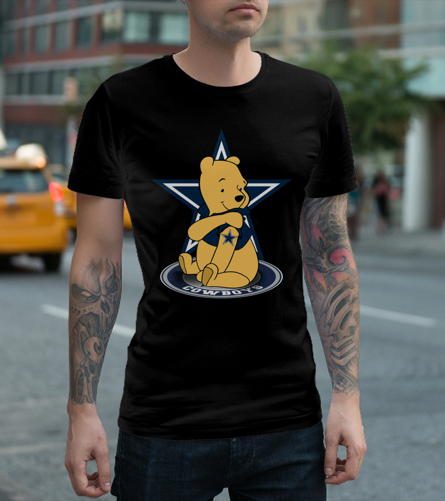 Pooh Sitting on Dallas Cowboys Star T-Shirt