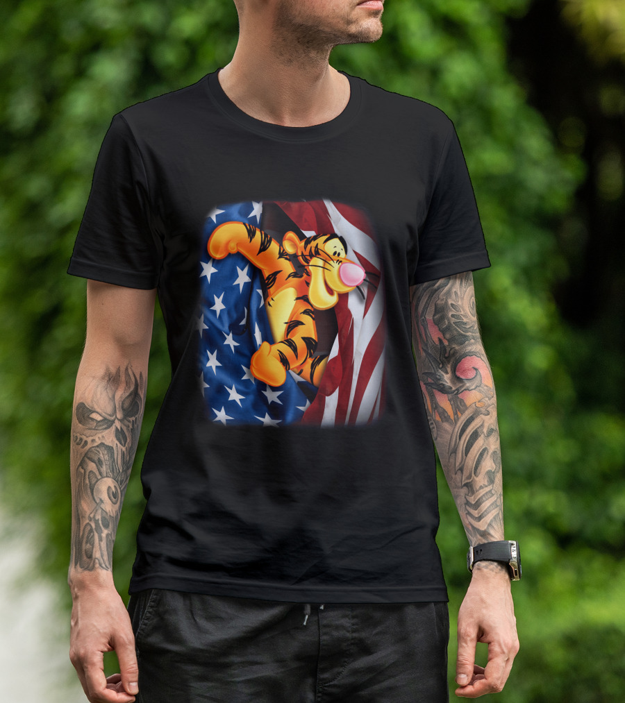 Tigger Celebrating Independence Day With American Flag T-Shirt