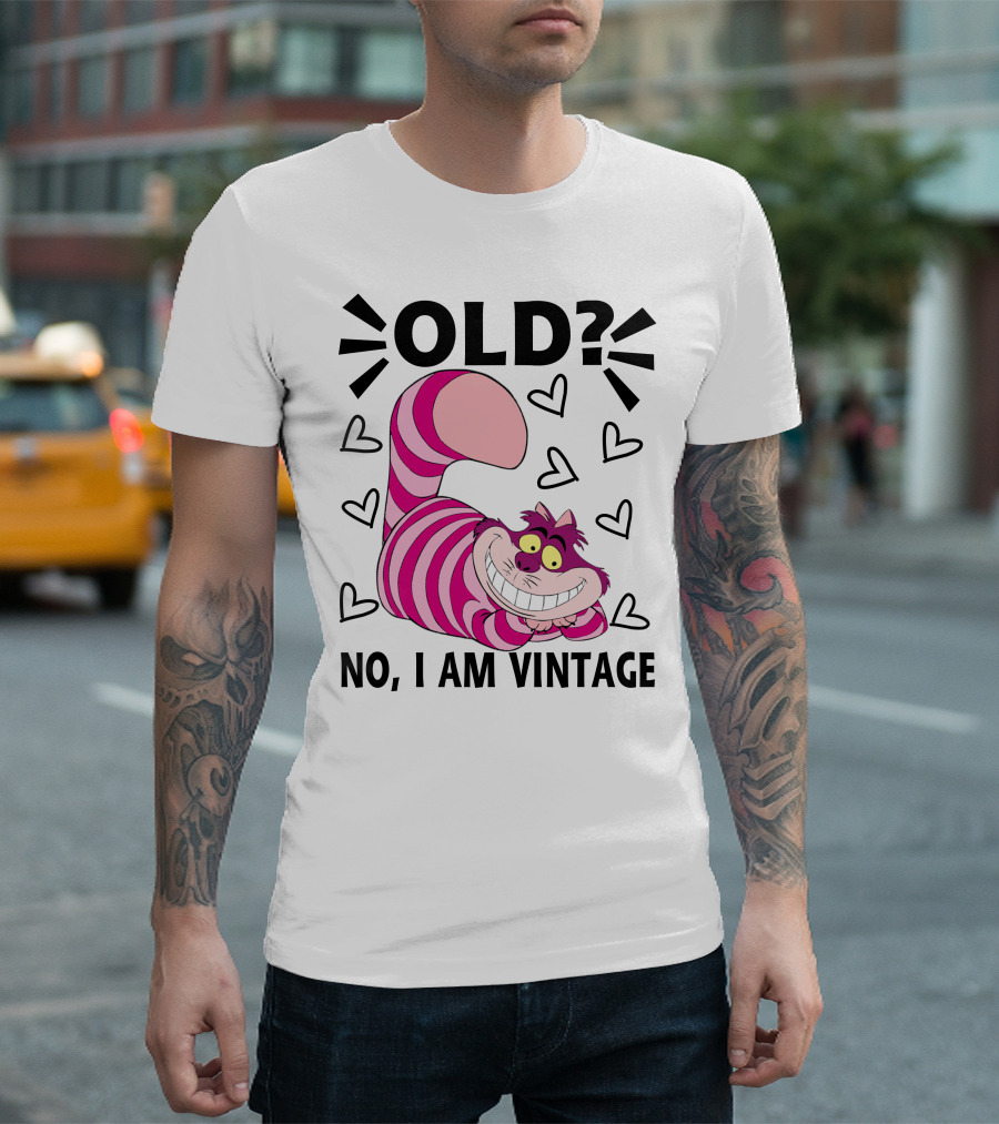 OLD NO I AM VINTAGE Cheshire Cat Hearts T-Shirt