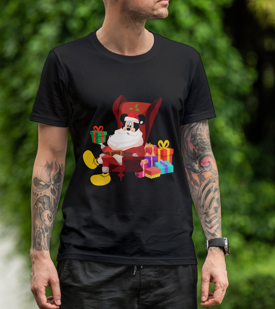 MK Santa Christmas Mickey Mouse With Gifts Iconic Disney Holiday T-Shirt