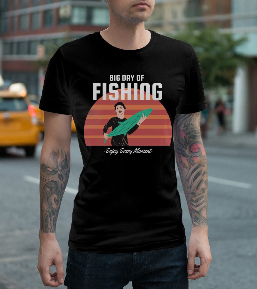 Big Day of Fishing Enjoy Every Moment Retro Sunset Catch T-Shirt