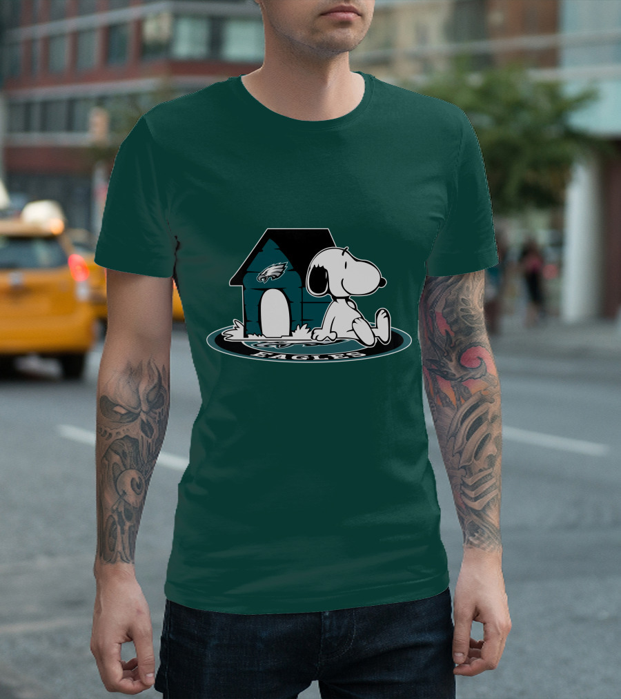 Philadelphia Eagles Snoopy Now And Forever Football Fan T-Shirt