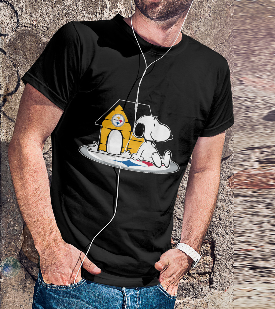 Snoopy With Pittsburgh Steelers Doghouse Football Fan Forever T-Shirt