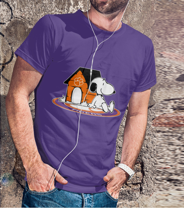 Clemson Tigers Football Forever Snoopy Doghouse Fan T-Shirt