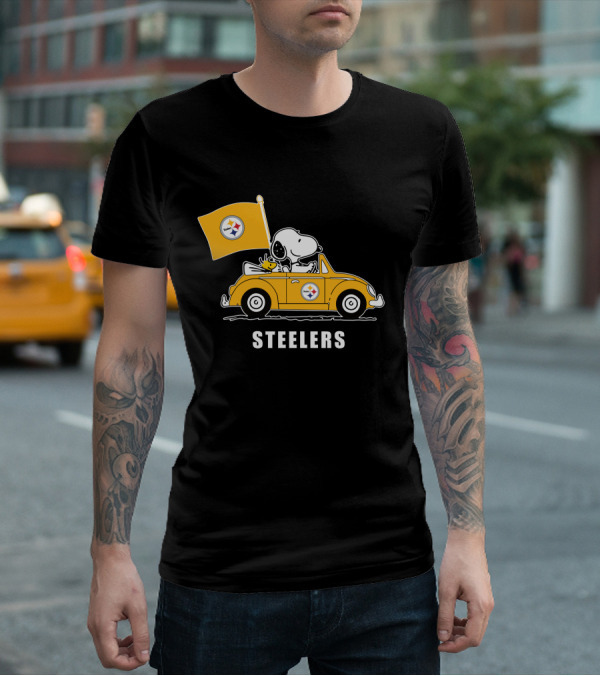 Pittsburgh Steelers Snoopy Driving Yellow Car With Flag T-Shirt