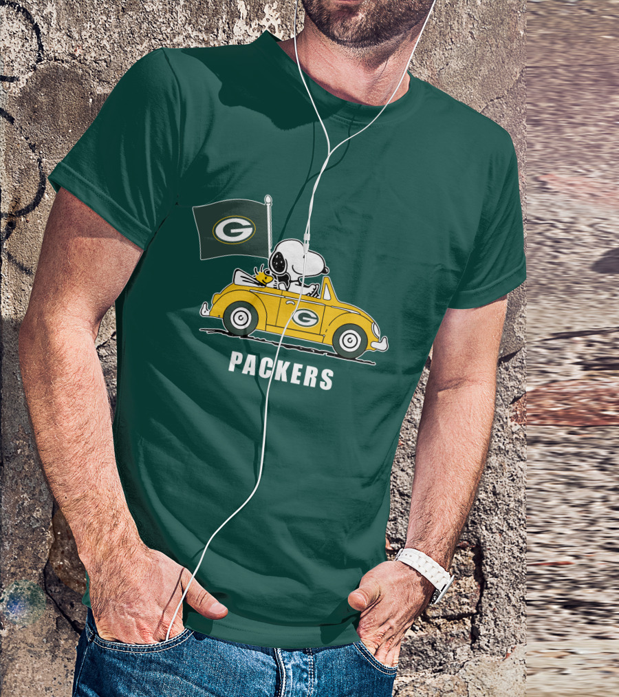 Green Bay Packers Snoopy Driving Car T-Shirt
