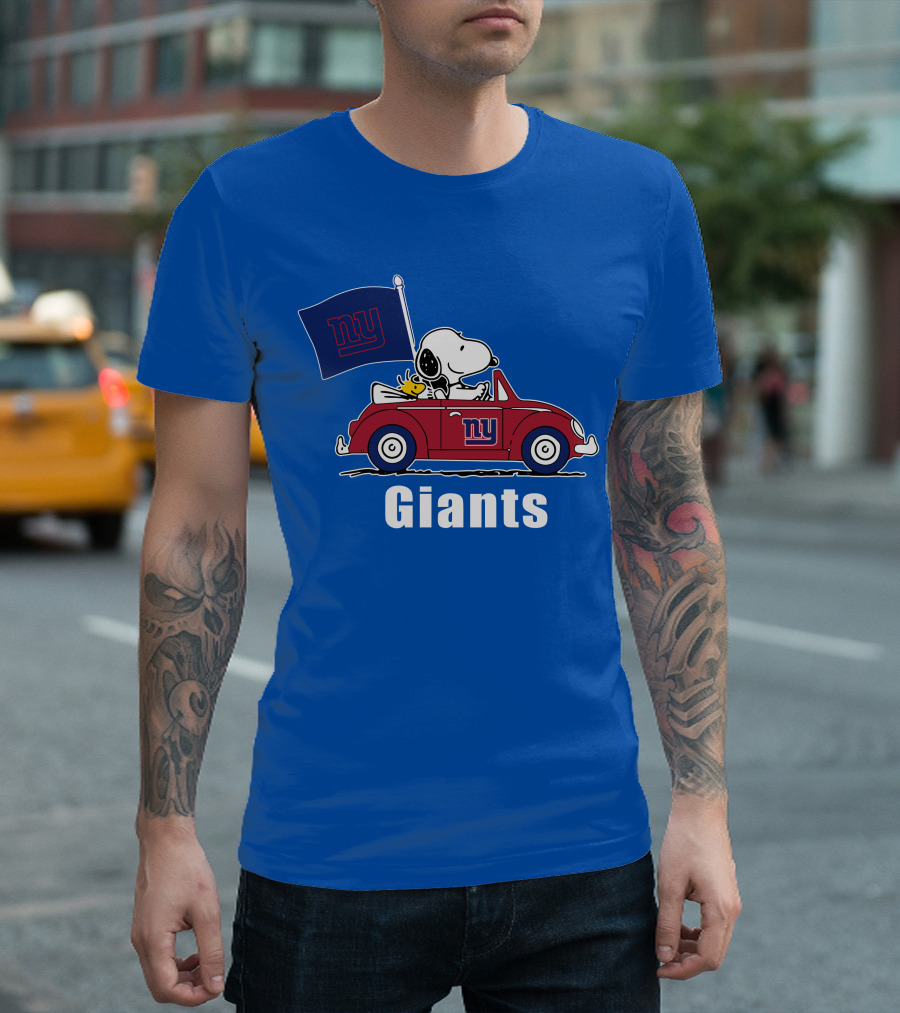 New York Giants Snoopy Driving With Woodstock and Flag T-Shirt