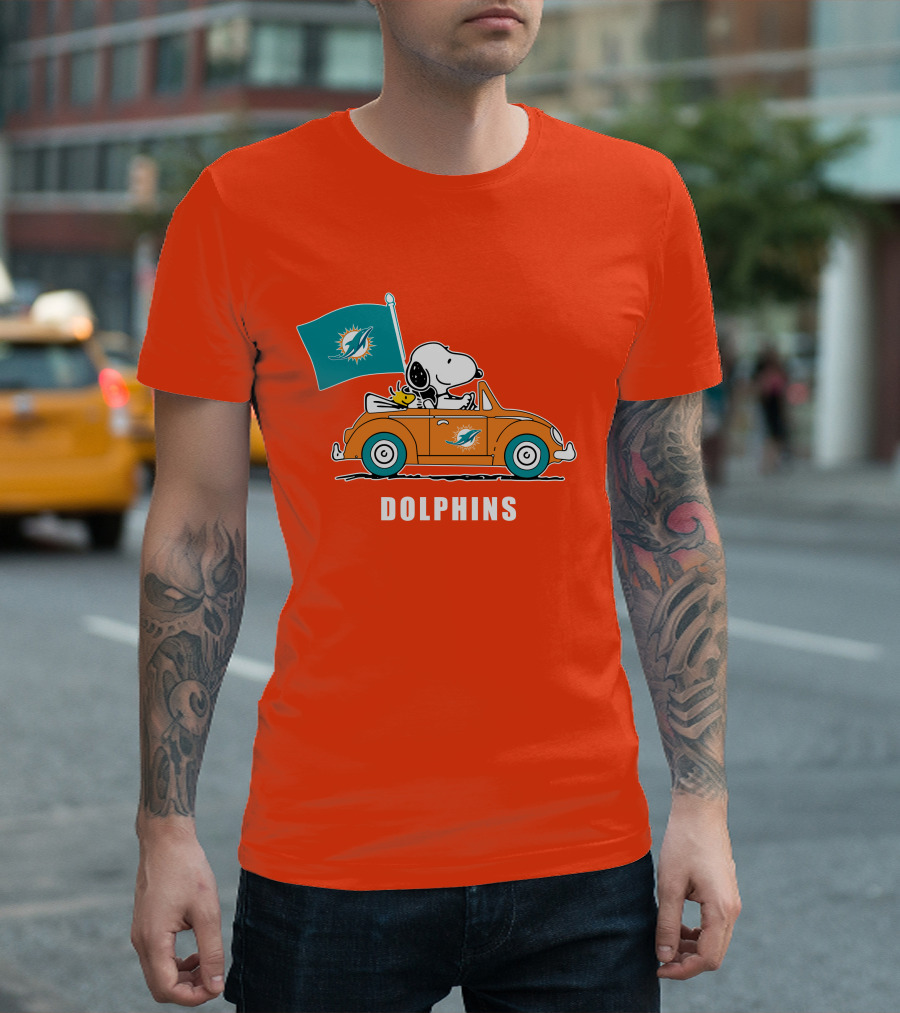 Miami Dolphins Snoopy Woodstock Driving Car Flag T-Shirt