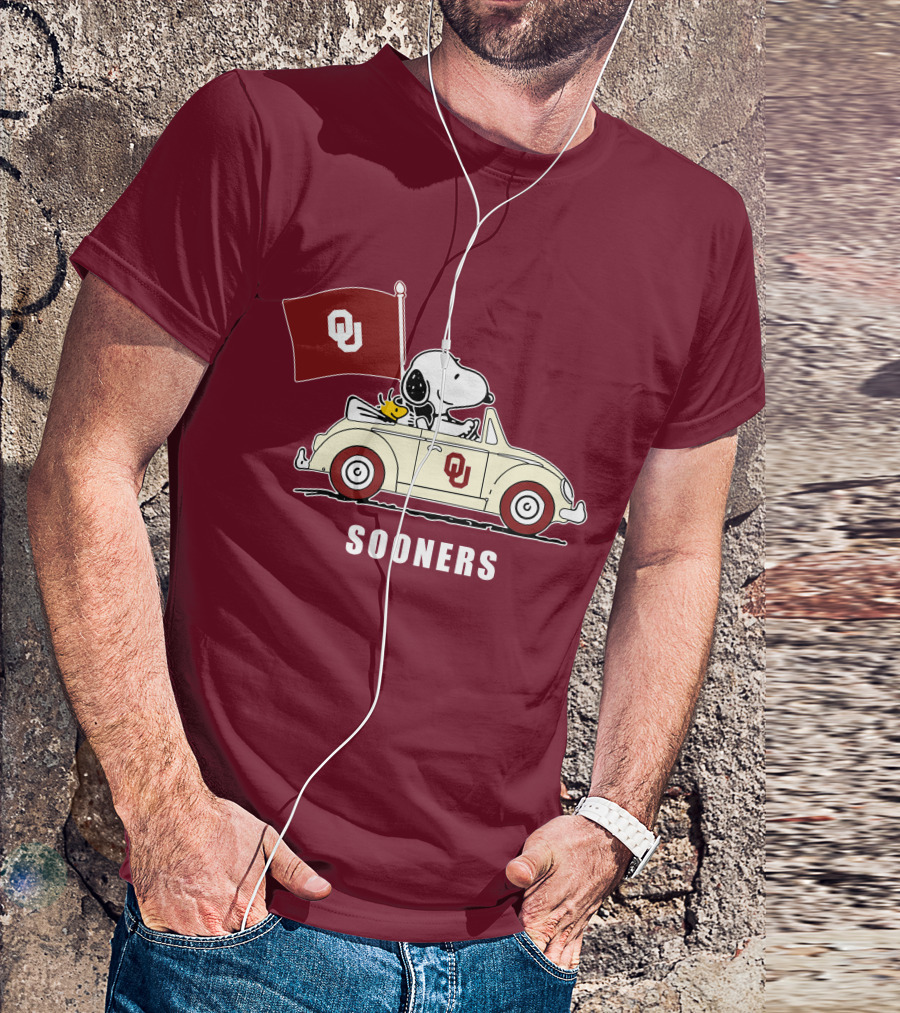 Snoopy Driving Oklahoma Sooners OU Flag Retro Car T-Shirt