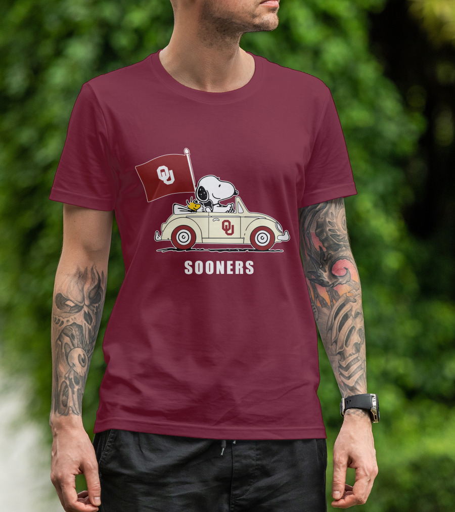 Snoopy Driving Oklahoma Sooners OU Flag Retro Car T-Shirt