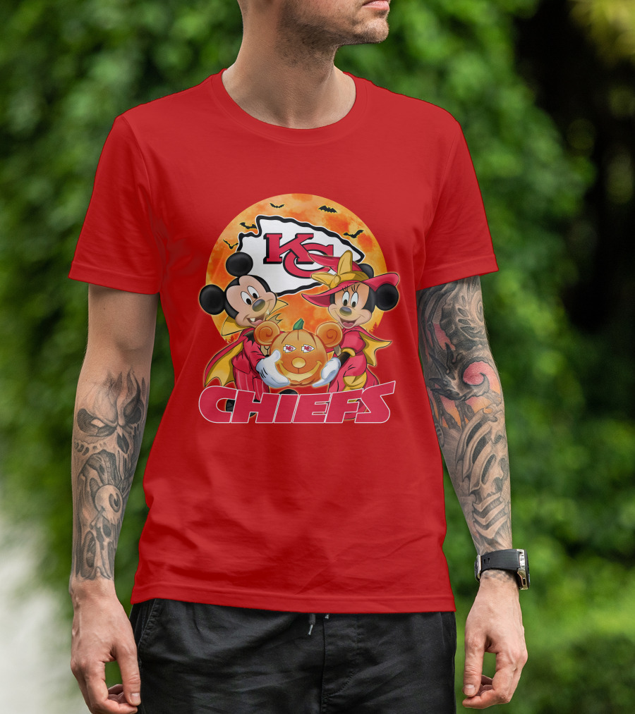 Kansas City Chiefs Mickey Mouse Minnie Mouse Halloween Chiefs Logo Pumpkin T-Shirt