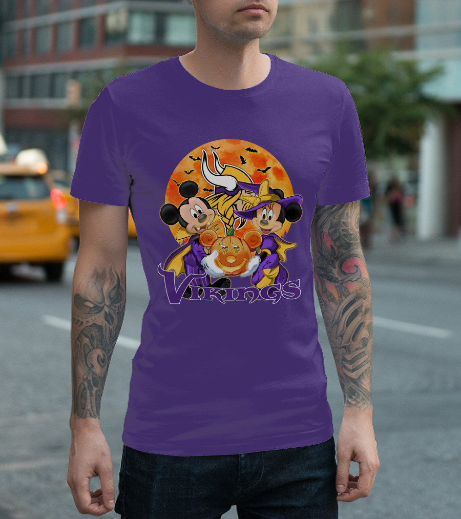 Vikings Halloween Mickey Mouse and Minnie Mouse Football Pumpkin T-Shirt