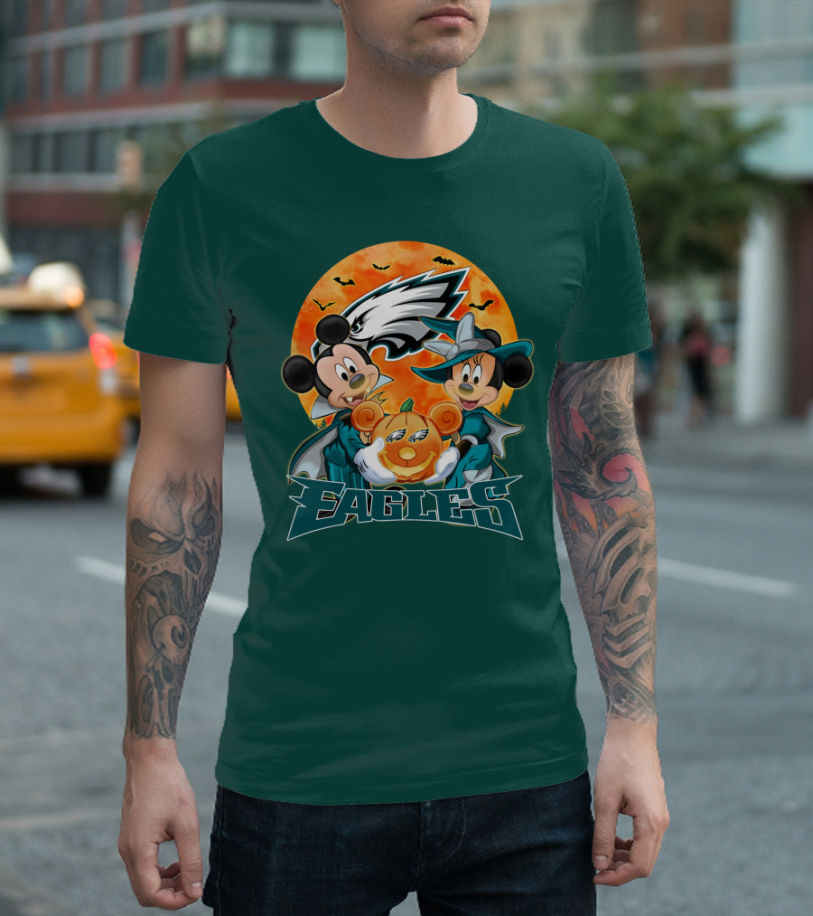 Philadelphia Eagles Mickey And Minnie Halloween Pumpkin T-Shirt