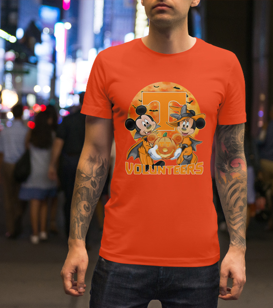 Tennessee Volunteers Mickey And Minnie Halloween Pumpkin T-Shirt