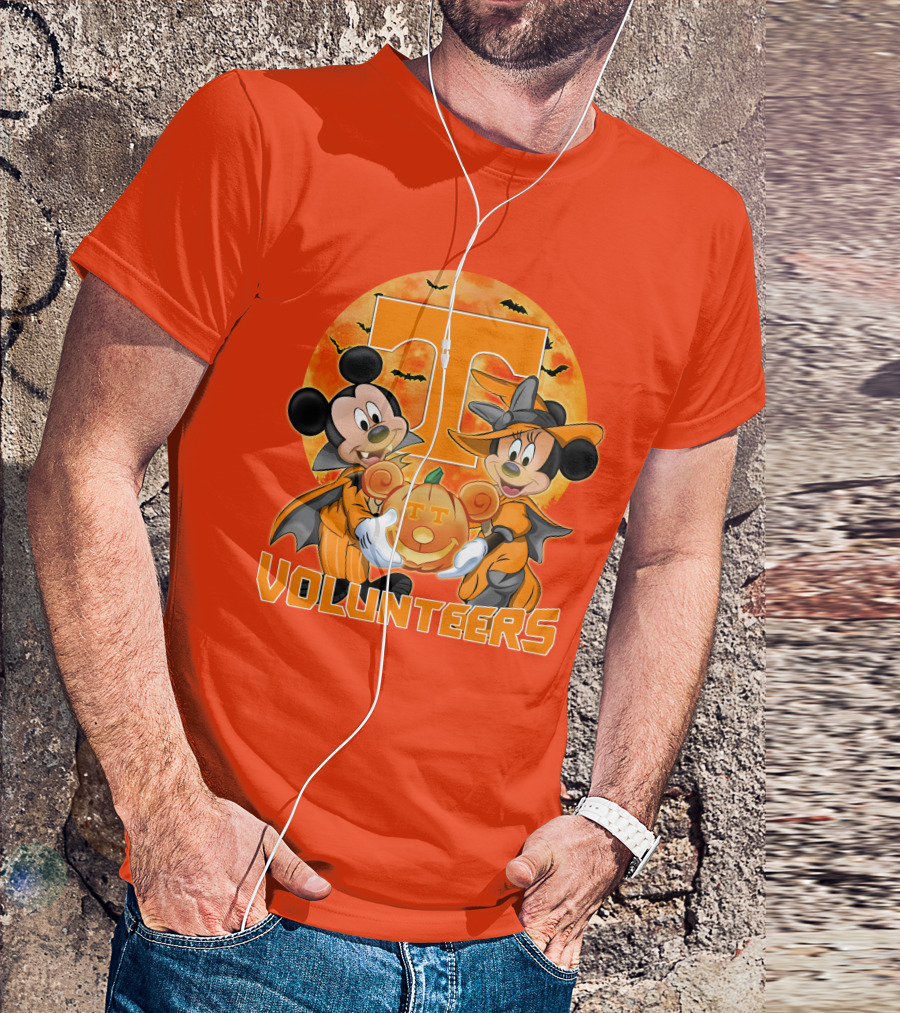 Tennessee Volunteers Mickey And Minnie Halloween Pumpkin T-Shirt
