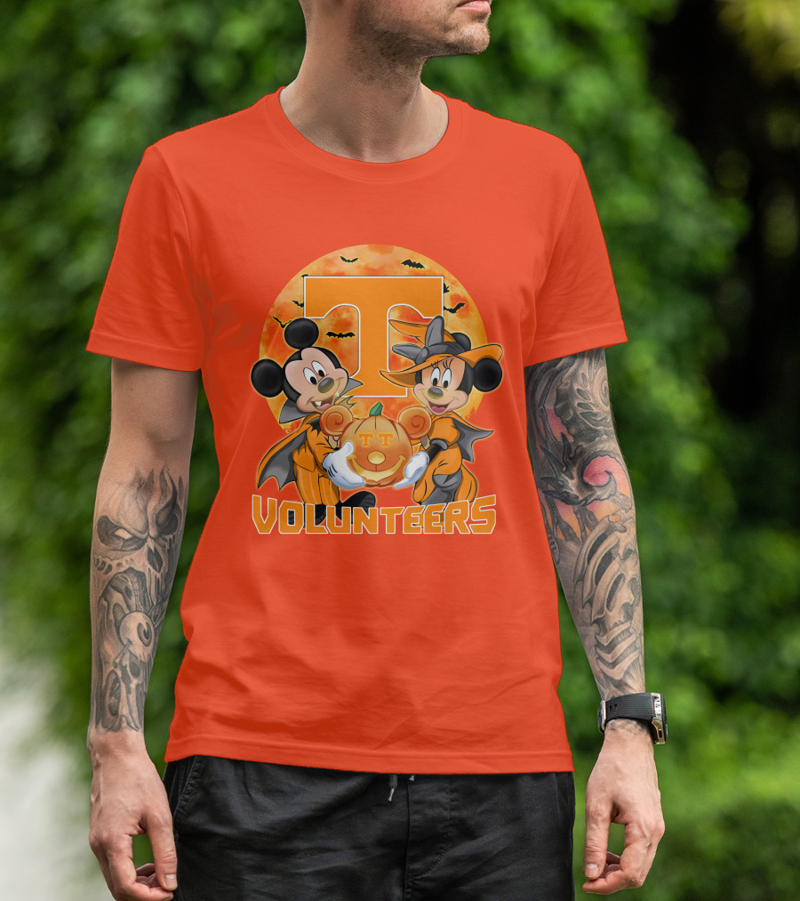 Tennessee Volunteers Mickey And Minnie Halloween Pumpkin T-Shirt