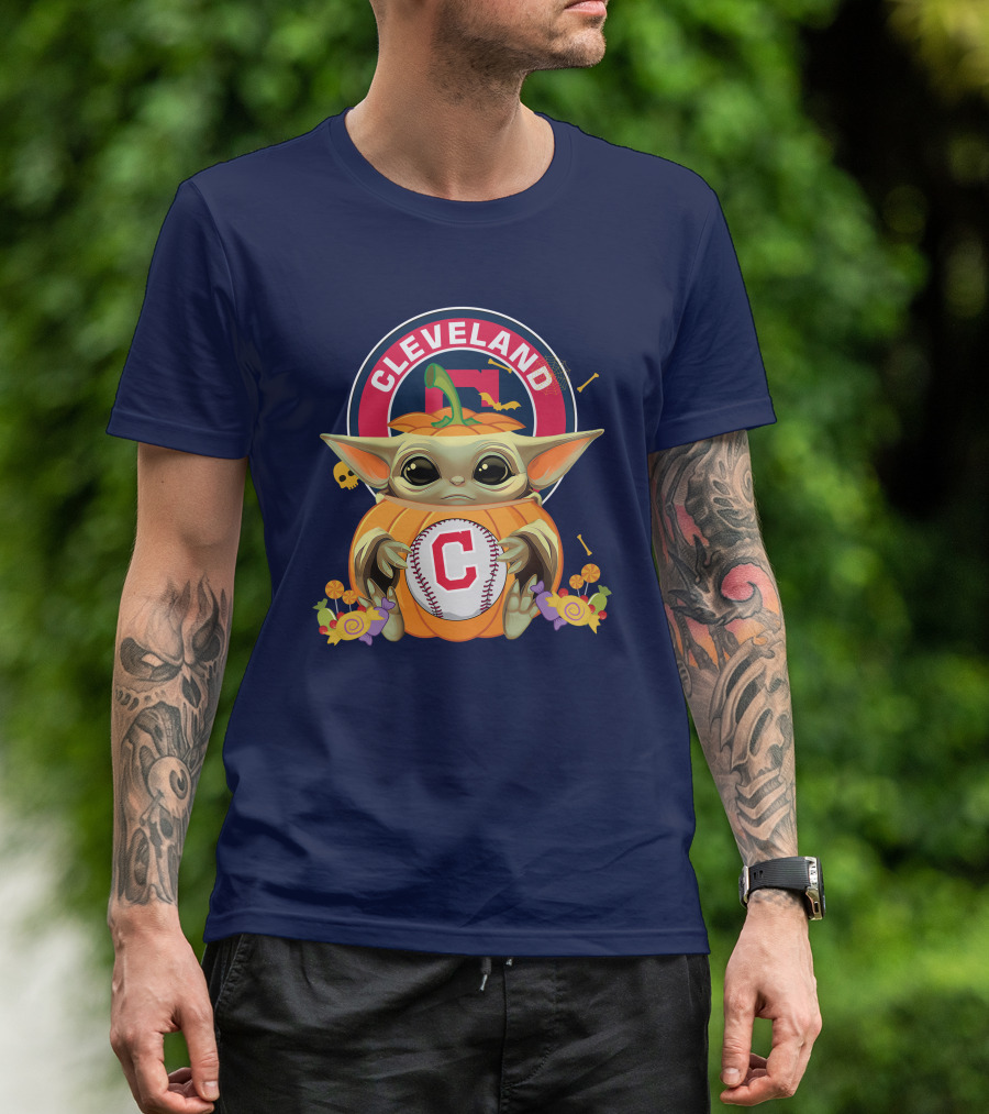 Halloween Pumpkin Baby Yoda Hug Cleveland Baseball Team T-Shirt