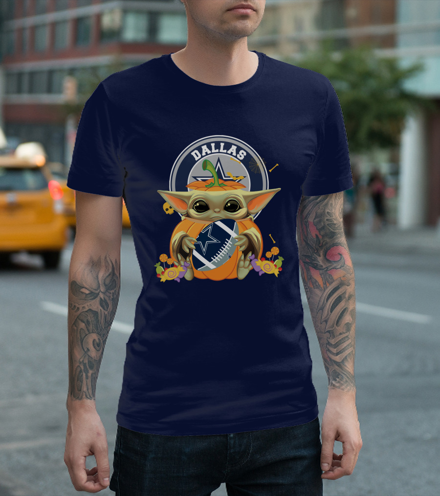 Halloween Pumpkin Baby Yoda Hug Dallas Cowboys Football T-Shirt