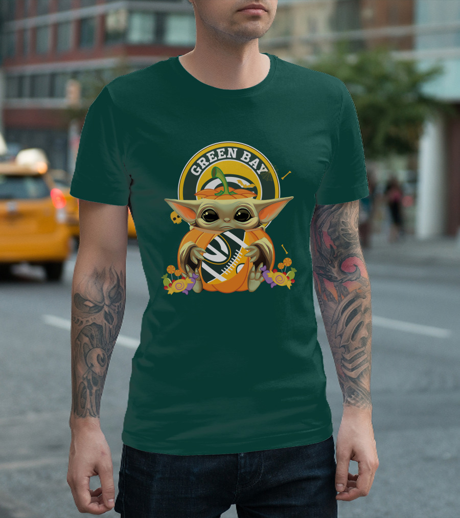 Halloween Pumpkin Baby Yoda Hug Green Bay Packers T-Shirt