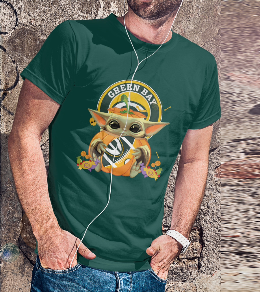 Halloween Pumpkin Baby Yoda Hug Green Bay Packers T-Shirt